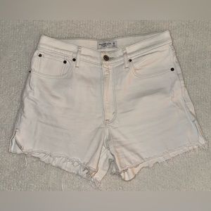 Abercrombie High Rise 4” Mom Short